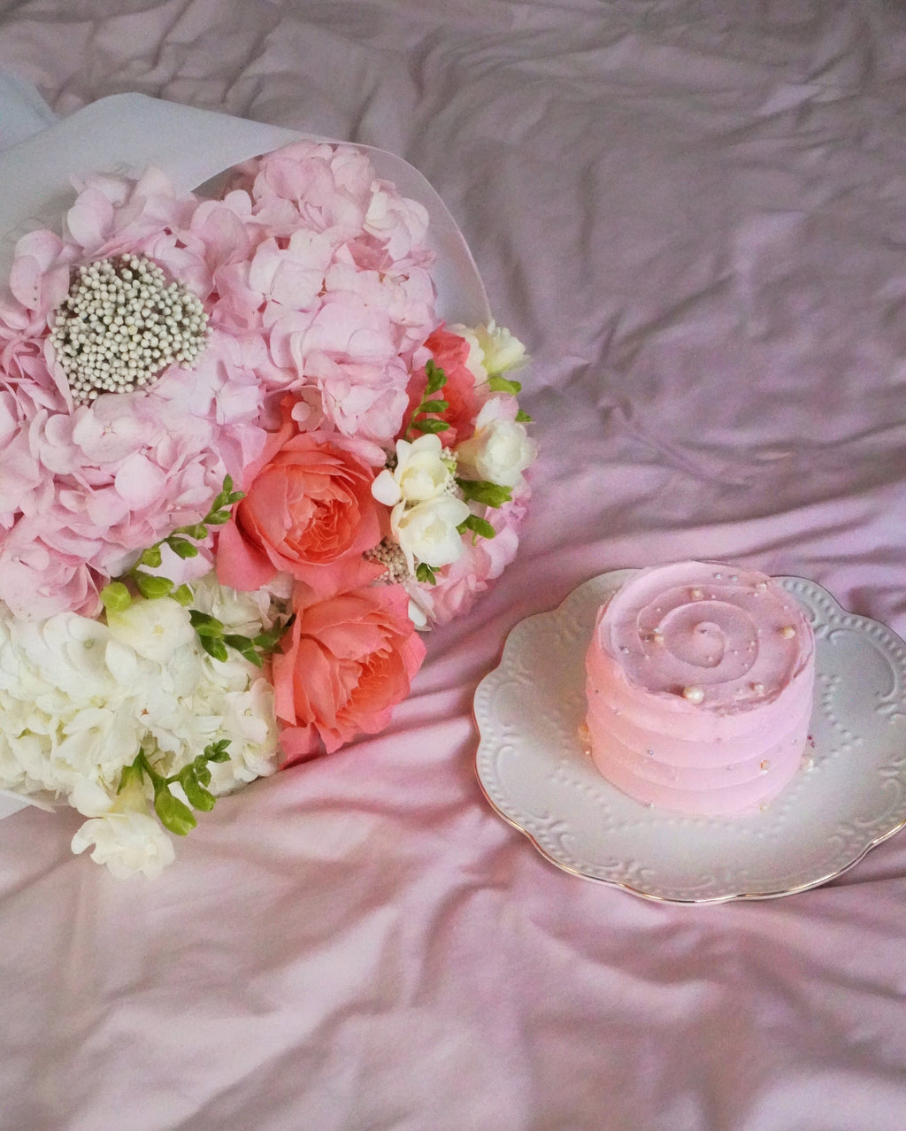 Lil’ Cake Red Velvet  & Bouquet