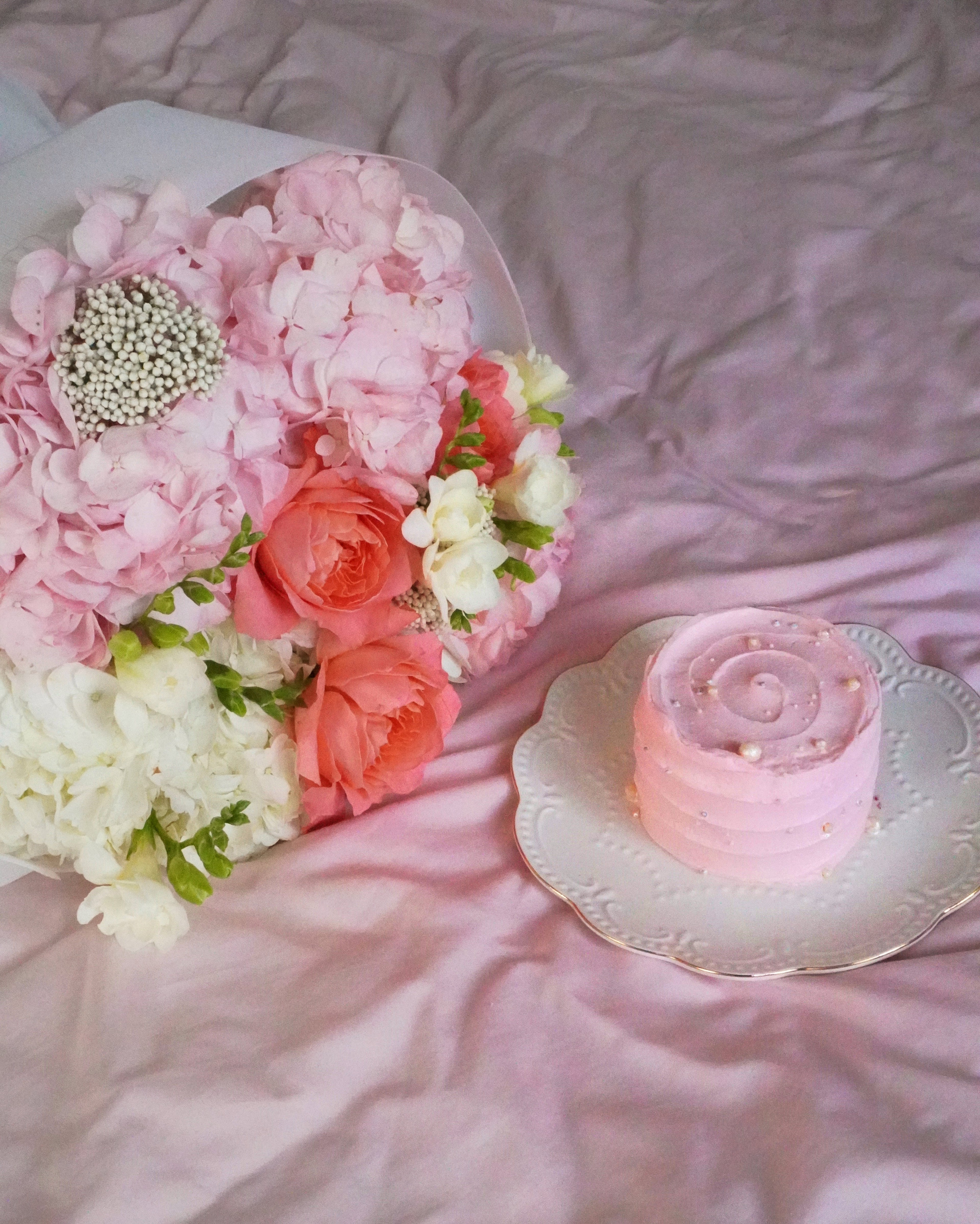 Lil’ Cake Red Velvet  & Bouquet