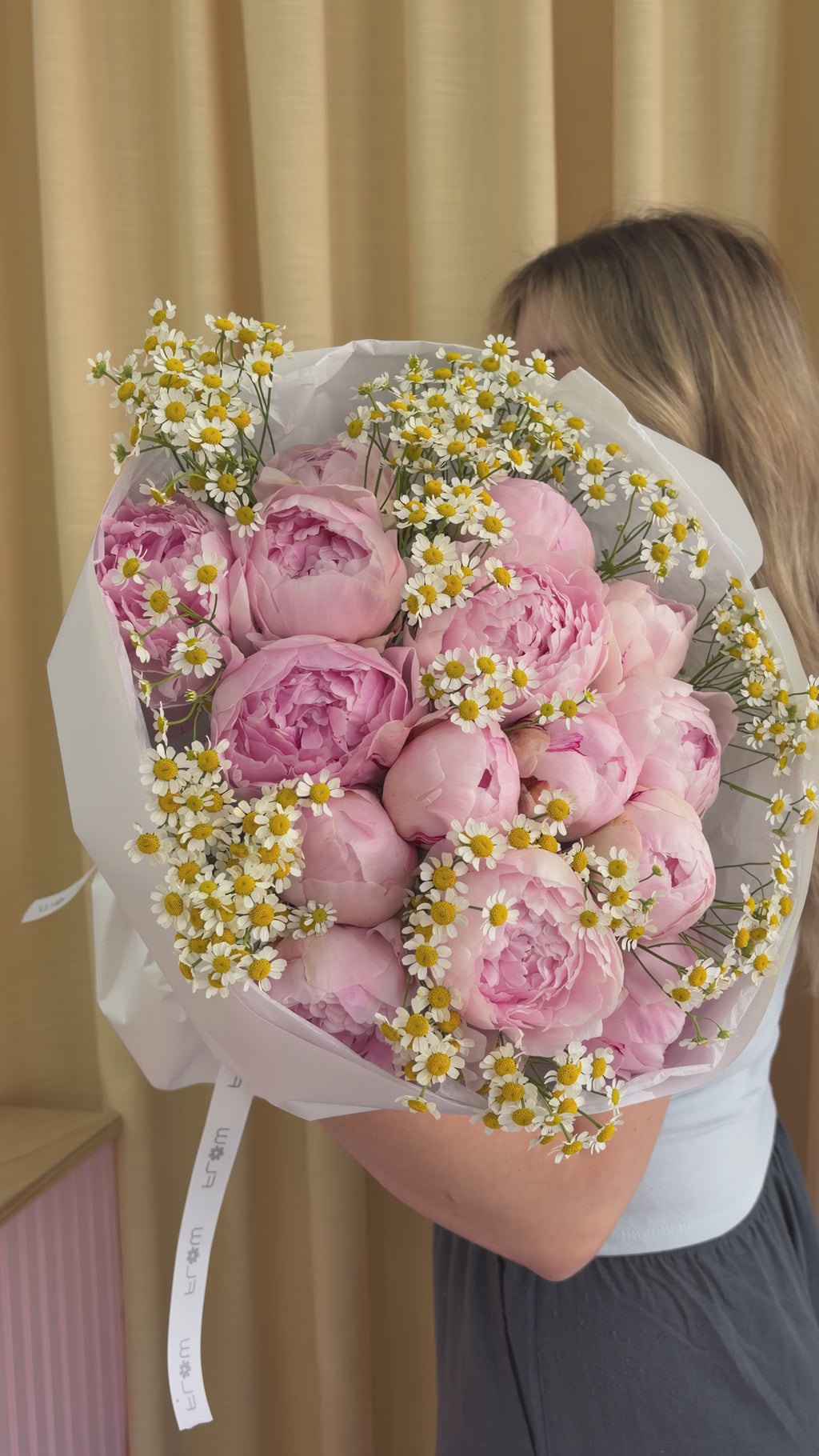 Peony & 💛